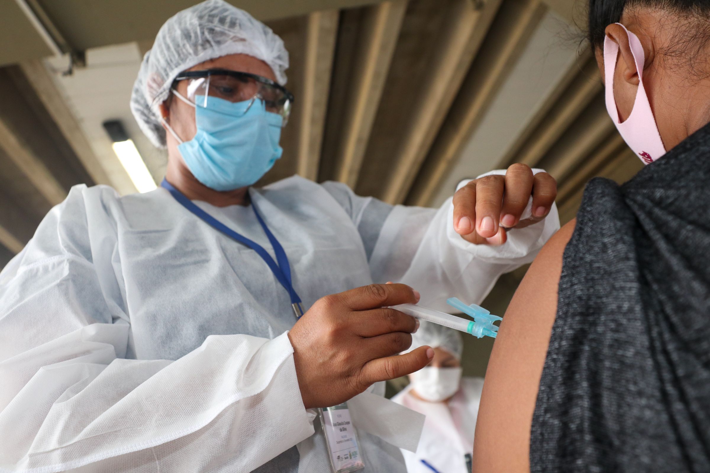 Governo do Amazonas realiza curso on-line para capacitar profissionais que atuam na vacinação no interior