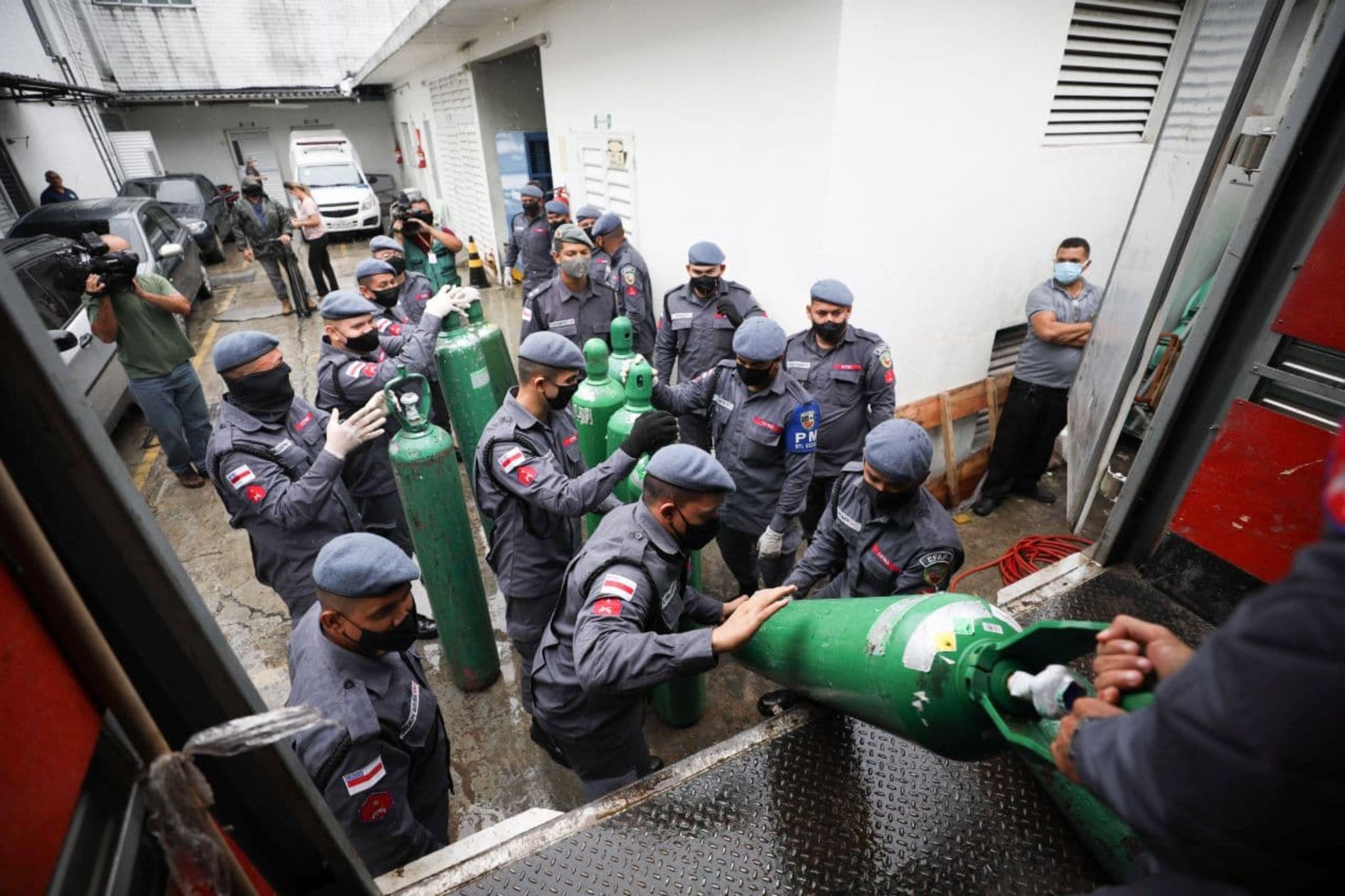‘Operação Gratidão’: Governo do Amazonas vai enviar parte de cilindros recebidos de doações para outros estados